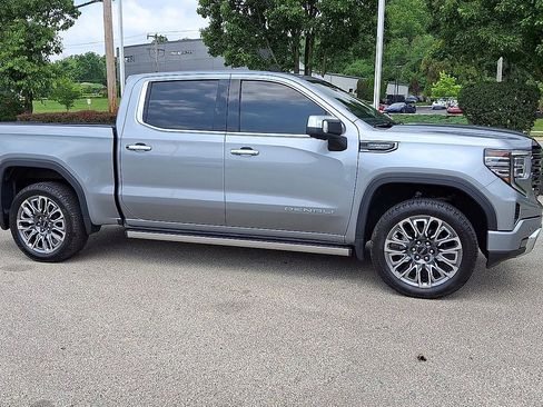 Used 2025 GMC Sierra 1500 Denali Ultimate AWD/4WD image 2