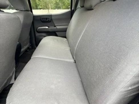 Used 2023 Toyota Tacoma SR5 RWD image 11