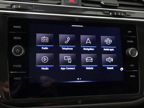 Used 2024 Volkswagen Tiguan SE R-Line AWD/4WD image 46