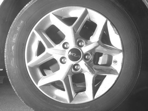 Used 2025 Kia Soul LX w/ LX Technology Package image 12