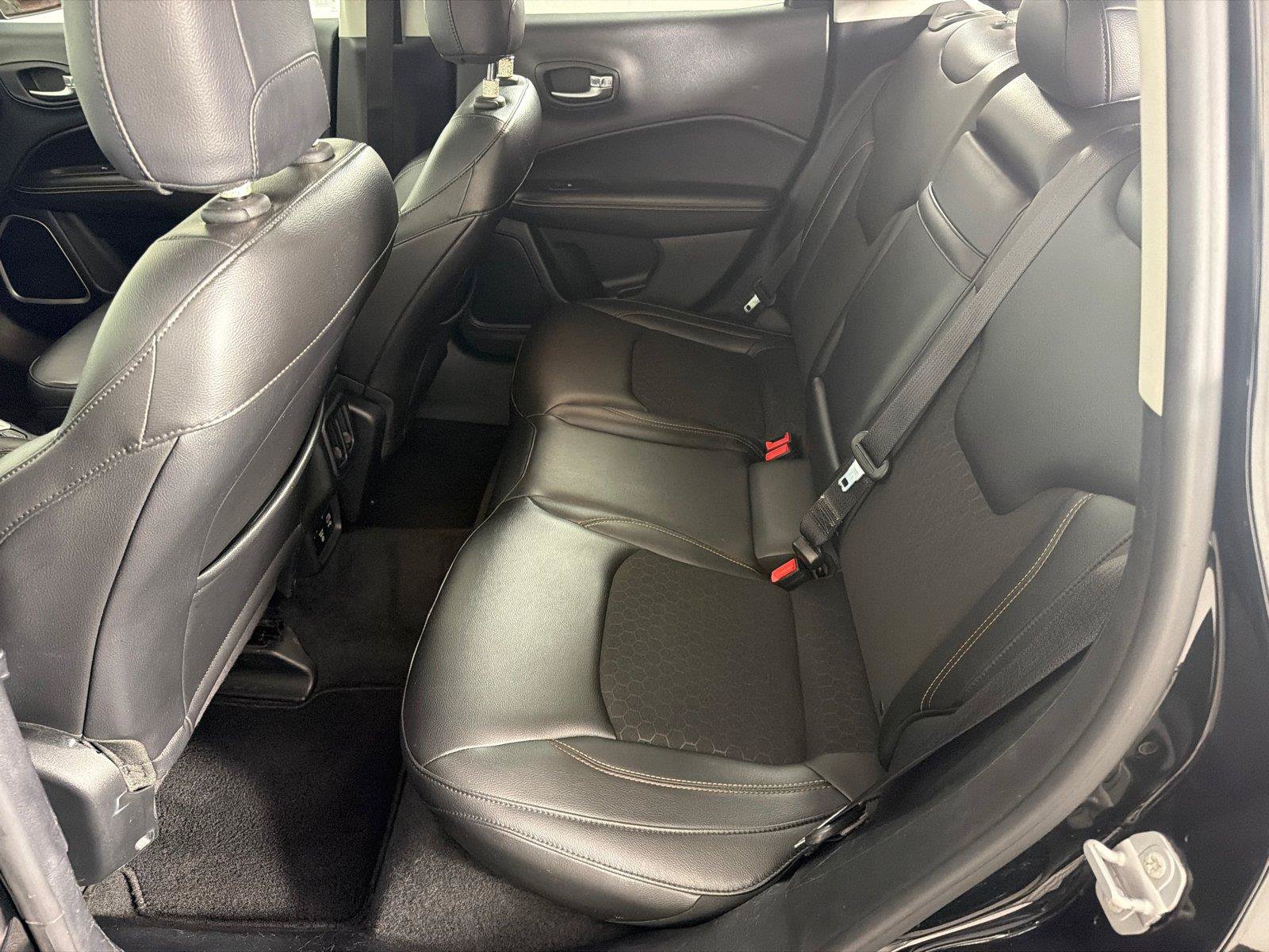 Used 2018 Jeep Compass Latitude w/ Popular Equipment Group FWD image 20