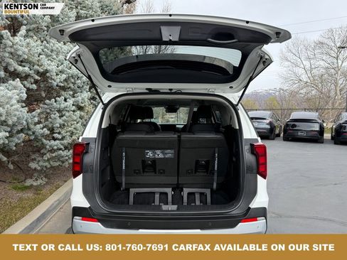 Used 2025 Kia Carnival image 36