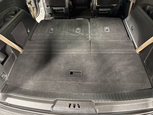 Used 2023 Ford Expedition Limited AWD/4WD image 22
