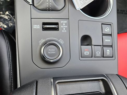 New 2025 Toyota Highlander XSE image 28