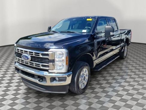 Used 2024 Ford F250 XLT AWD/4WD image 2