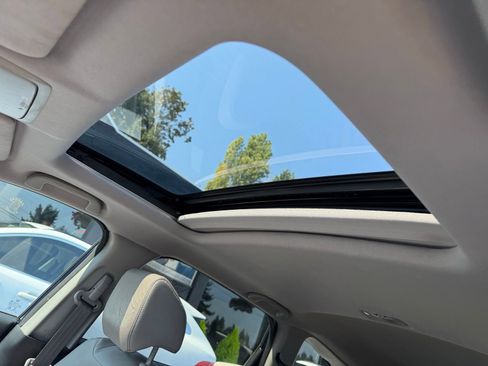 Used 2017 Honda CR-V EX-L image 12