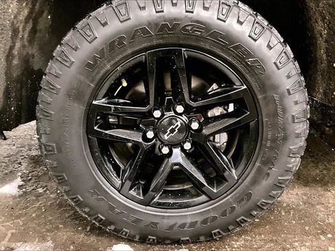 Used 2020 Chevrolet Silverado 1500 Custom Trail Boss image 8