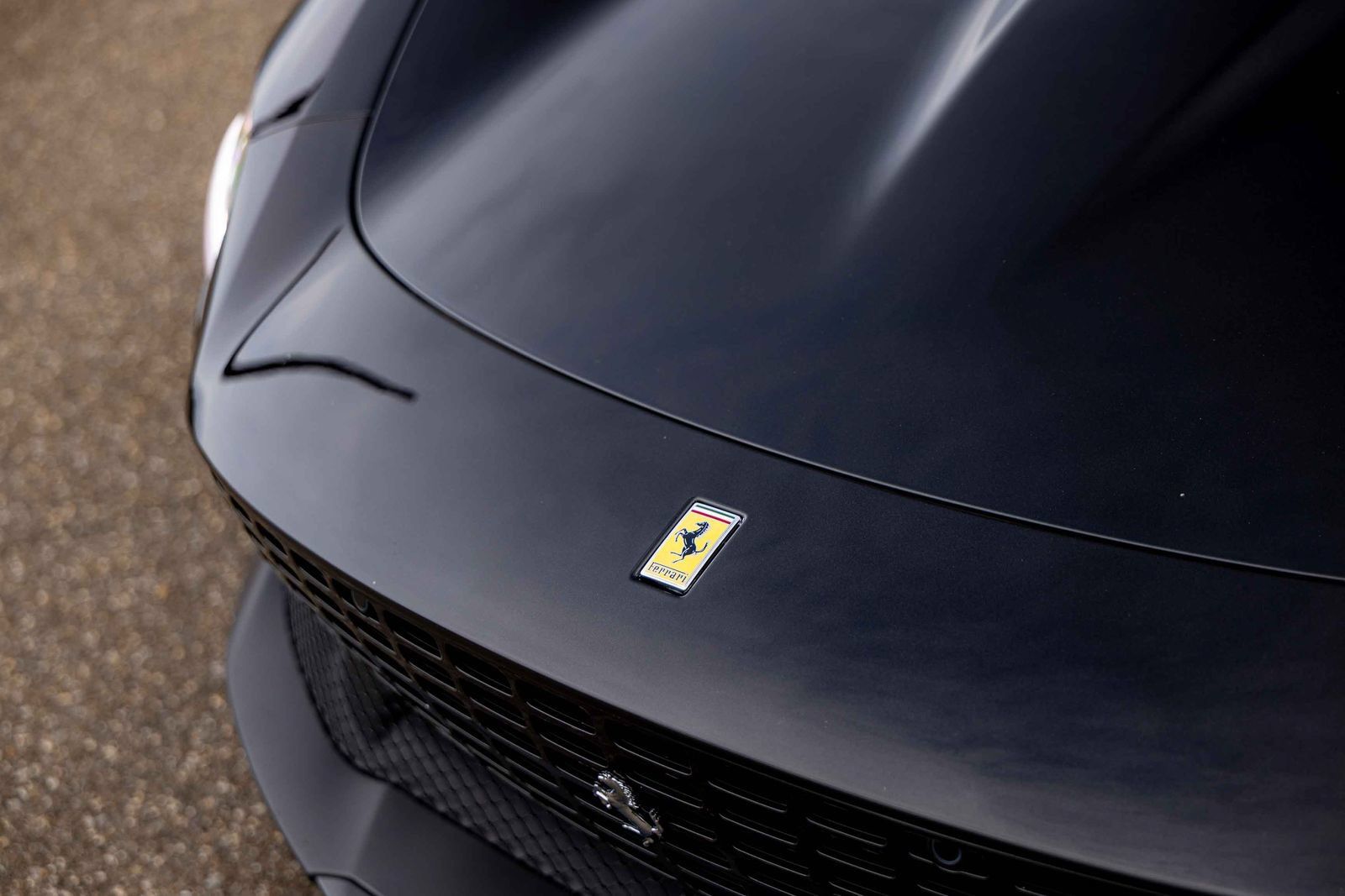 Used 2022 Ferrari Roma RWD image 32