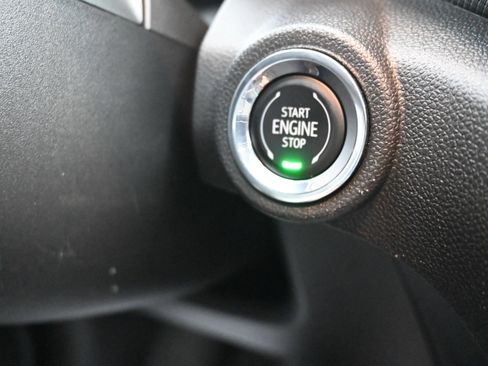 Used 2023 Chevrolet TrailBlazer LT FWD image 18
