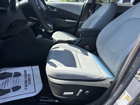 Used 2021 Hyundai Kona Ultimate FWD image 9