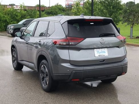 Used 2025 Nissan Rogue SV FWD image 6