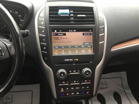 Used 2019 Lincoln MKC Reserve FWD image 16