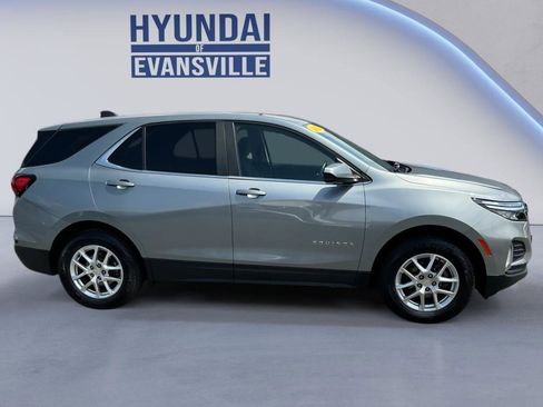 Used 2023 Chevrolet Equinox LT w/ Driver Convenience Package image 4