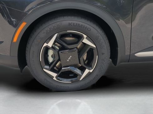 New 2026 Kia Sportage EX image 11