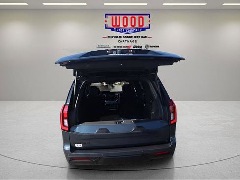 New 2025 Ford Expedition Platinum w/ Stealth Performance Package image 4