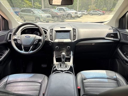 Used 2017 Ford Edge SEL w/ Equipment Group 201A FWD image 7