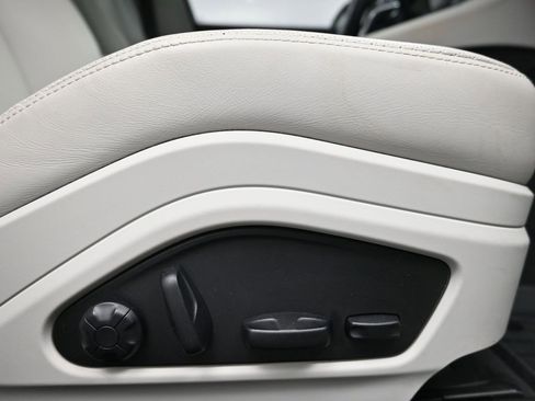 Certified 2023 Porsche Panamera 4 Platinum Edition image 15