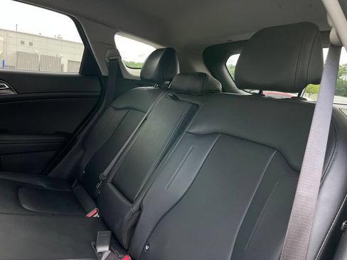 Used 2025 Kia Sportage EX AWD/4WD image 41