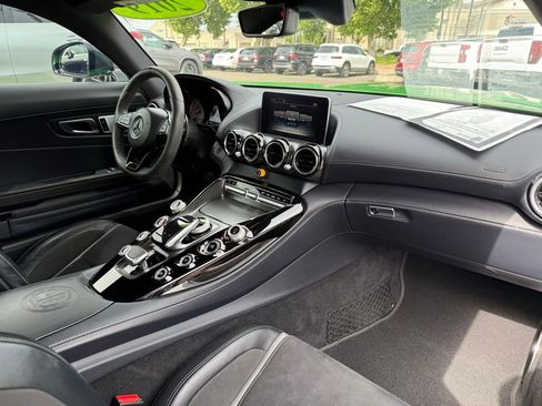 Used 2019 Mercedes-Benz AMG GT R image 25