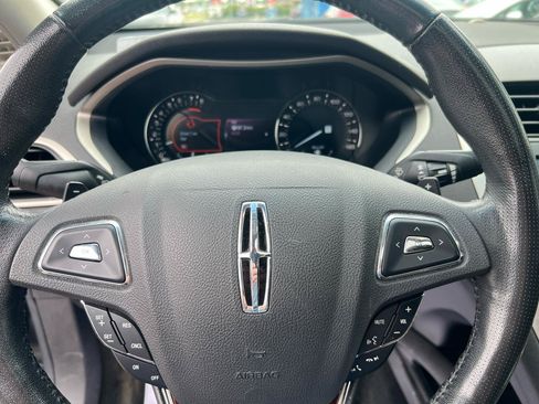 Used 2013 Lincoln MKZ FWD image 22
