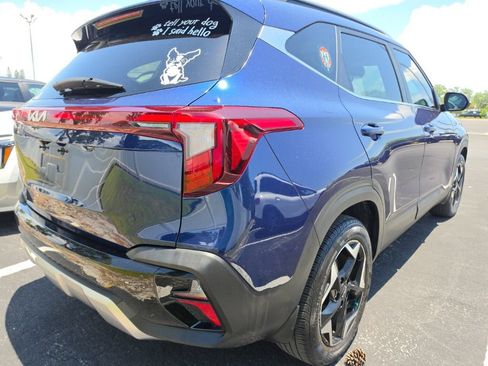 Certified 2025 Kia Seltos EX w/ EX Sunroof Package FWD image 15