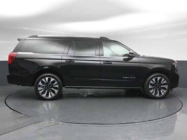 Certified 2025 Ford Expedition Max Platinum w/ Driver's Package AWD/4WD image 8