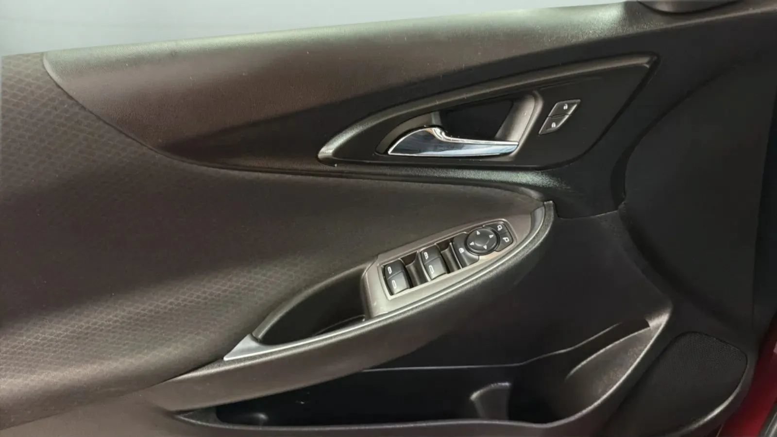 Used 2019 Chevrolet Malibu LT w/ Driver Confidence Package II FWD image 18