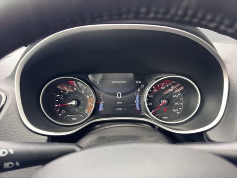 Used 2019 Jeep Compass Latitude AWD/4WD image 28