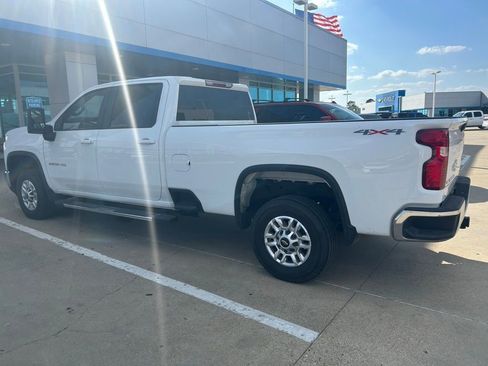 Used 2025 Chevrolet Silverado 2500 LT w/ Convenience Package image 8