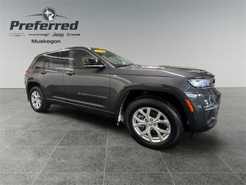 Used 2023 Jeep Grand Cherokee Limited w/ MOPAR Finishing Package image 8