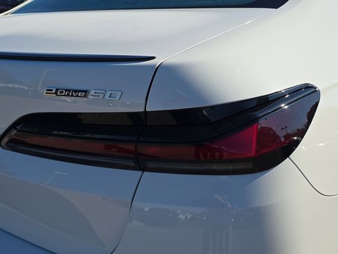 New 2026 BMW i7 eDrive50 w/ M Sport Package image 8