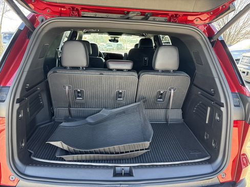 Used 2024 Chevrolet Traverse Z71 w/ Enhanced Driving Package image 12