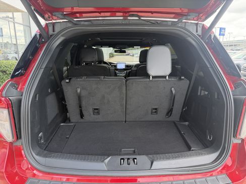 Used 2023 Ford Explorer ST-Line w/ Class IV Trailer Tow Package AWD/4WD image 27