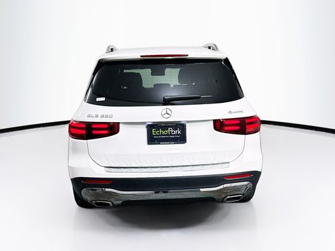 Used 2025 Mercedes-Benz GLB 250 4MATIC image 7