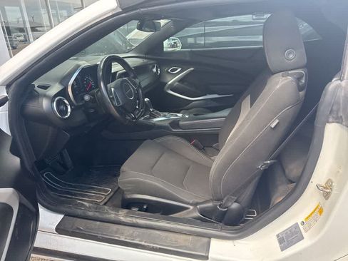 Used 2021 Chevrolet Camaro SS RWD image 4