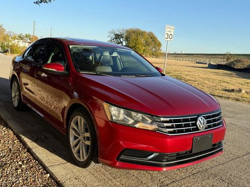 Used 2019 Volkswagen Passat 2.0T Wolfsburg image 12