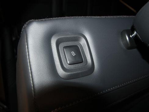 New 2026 Lincoln Navigator Reserve AWD/4WD image 23
