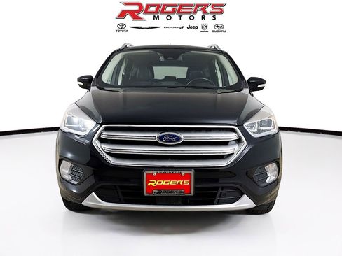 Used 2019 Ford Escape Titanium image 2