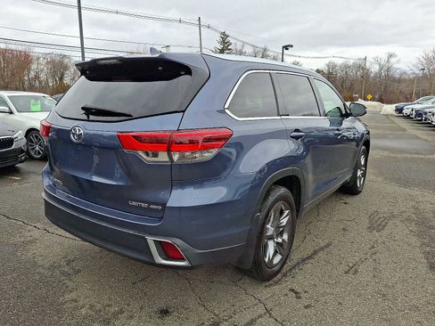Used 2017 Toyota Highlander Limited Platinum w/ Carpet Mat Package image 7