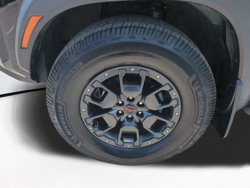 Used 2022 Nissan Frontier PRO-4X w/ Pro-4X Premium Package AWD/4WD image 11