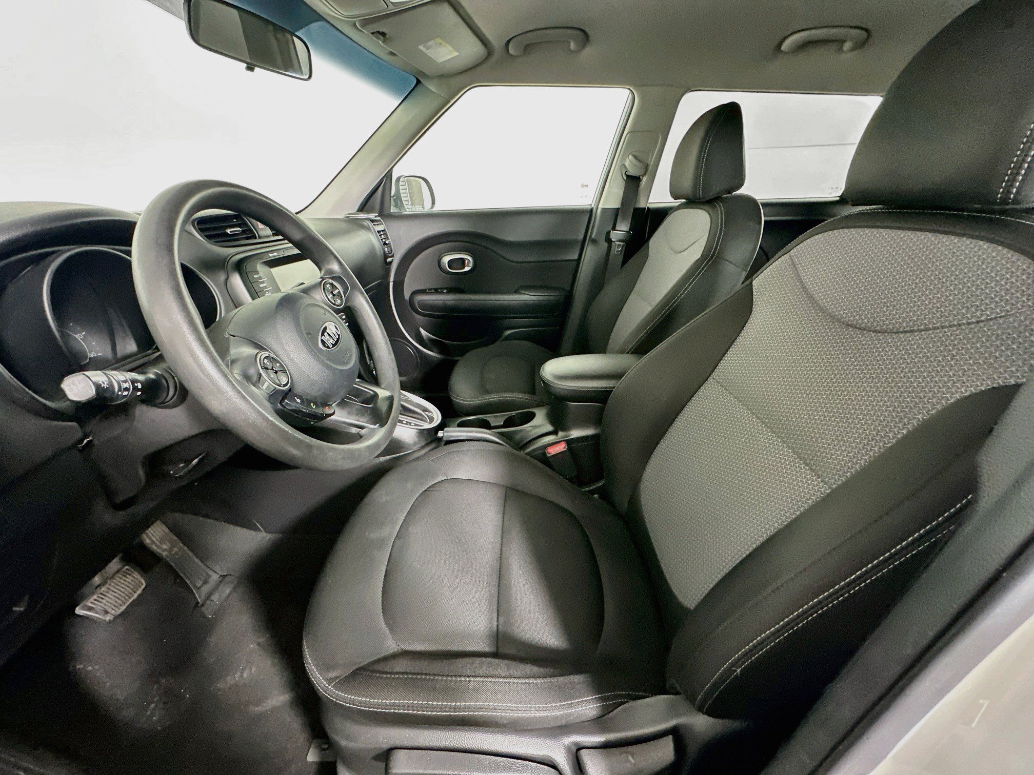 Used 2019 Kia Soul + FWD image 13