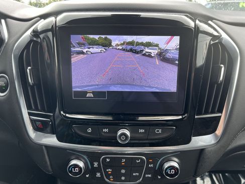 Used 2023 Chevrolet Traverse LT AWD/4WD image 19