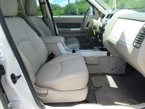 Used 2009 Mercury Mariner Premier AWD/4WD image 10