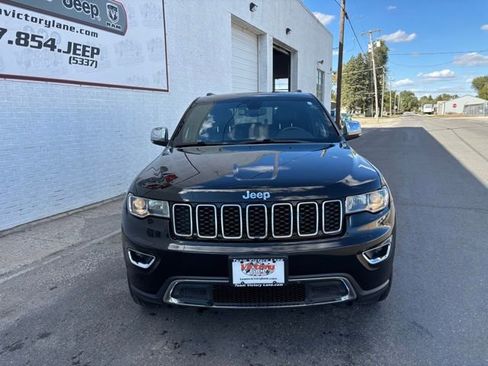 Used 2019 Jeep Grand Cherokee Limited AWD/4WD image 2