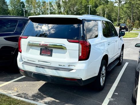 Used 2022 GMC Yukon SLT AWD/4WD image 7