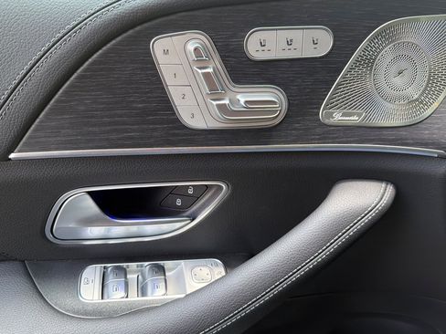 New 2026 Mercedes-Benz GLS 580 4MATIC image 10