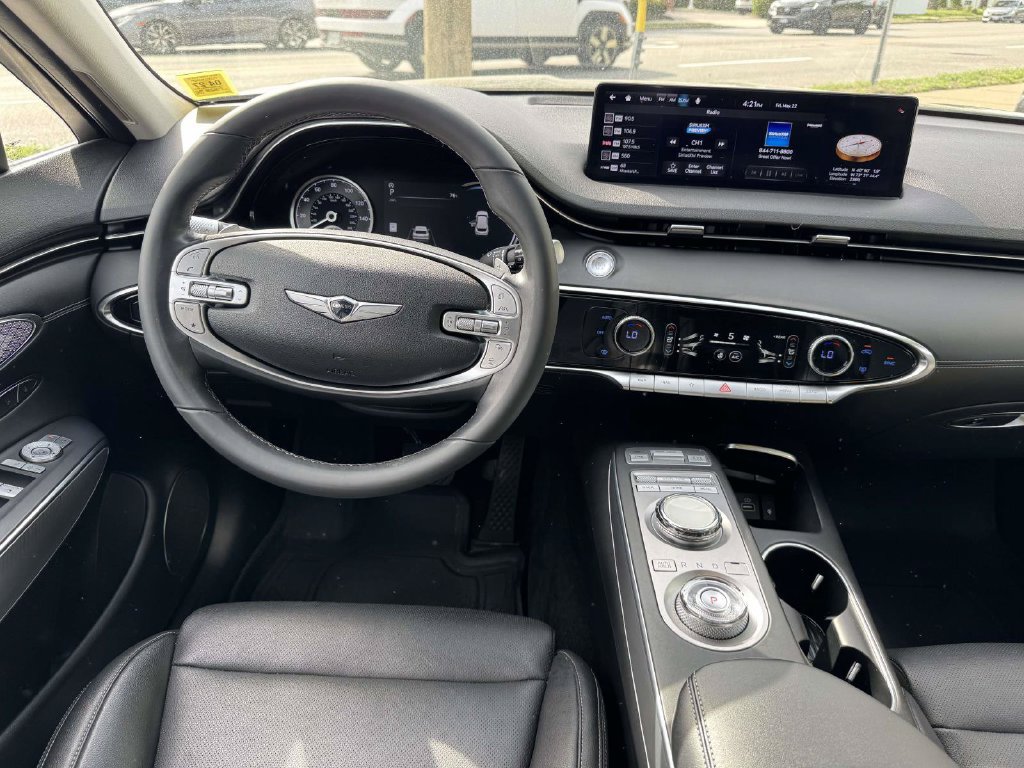 Used 2023 Genesis GV70 2.5T w/ Select Package AWD/4WD image 12