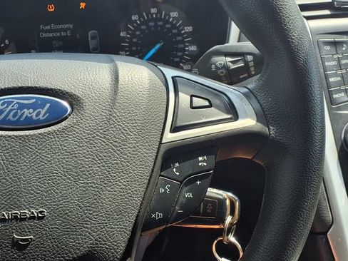 Used 2015 Ford Fusion SE FWD image 22