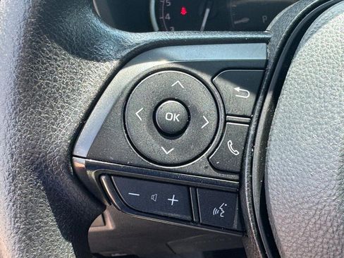 Used 2025 Toyota RAV4 XLE AWD/4WD image 19