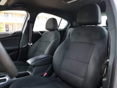 Used 2017 Chevrolet Cruze LT w/ RS Package FWD image 6